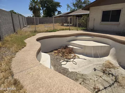 Exterior - 3364 W Pershing Ave, Phoenix, AZ 85029 photo 2 of 14