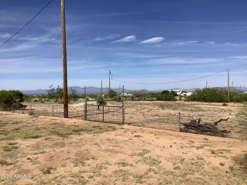 Exterior - 133 E Lehigh St, Pearce, AZ 85625 photo 13 of 16