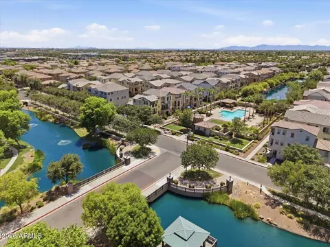 View/Area - 1732 E Dogwood Ln, Gilbert, AZ 85295 photo 2 of 13