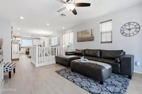 Entry Way - 1732 E Dogwood Ln, Gilbert, AZ 85295 photo 4 of 7