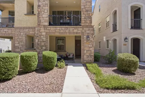 Exterior - 1732 E Dogwood Ln, Gilbert, AZ 85295 photo 3 of 7