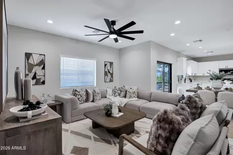 Living - 1105 E Frontier St, Payson, AZ 85541 photo 2 of 3