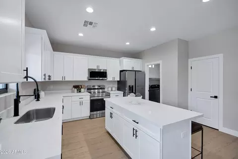 Kitchen - 1105 E Frontier St, Payson, AZ 85541 photo 2 of 5
