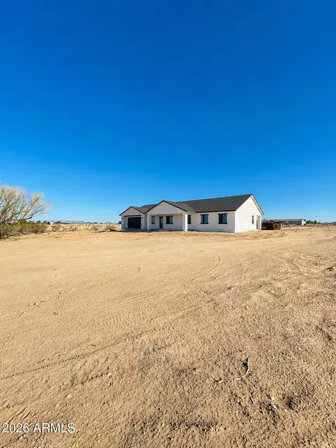 33112 W Dobbins Rd, Tonopah, AZ 85354
