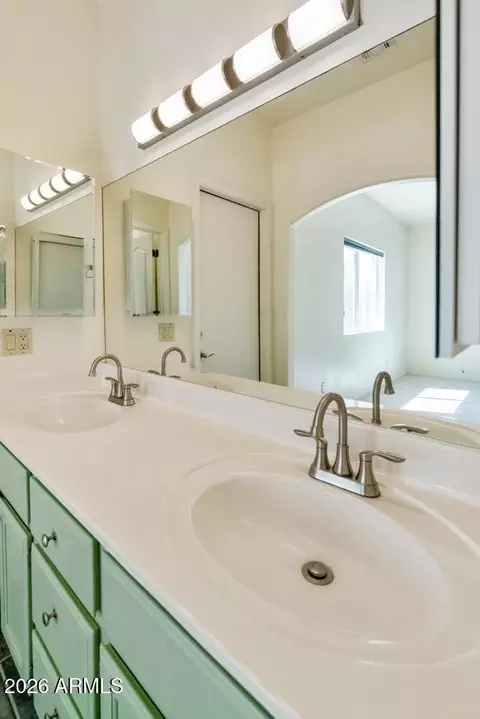 Bath - 1775 N Mountain View Rd, Apache Junction, AZ 85119 photo 1 of 3