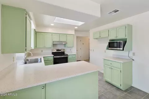 Kitchen - 1775 N Mountain View Rd, Apache Junction, AZ 85119 photo 4 of 6