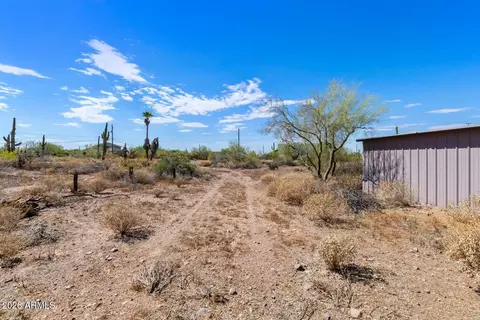 Exterior - 1775 N Mountain View Rd, Apache Junction, AZ 85119 photo 4 of 15