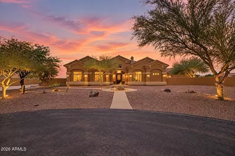 19516 W Corto Ln, Buckeye, AZ 85326