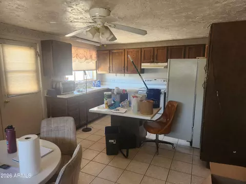 Kitchen - 543 N Ironwood Dr, Apache Junction, AZ 85120 photo 1 of 1