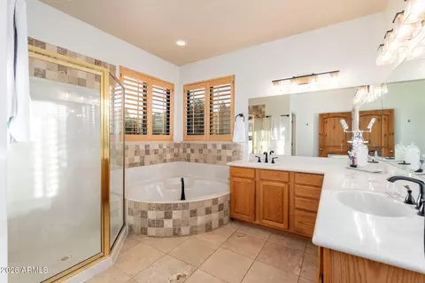 Bath - 2500 E Scenic Dr, Payson, AZ 85541 photo 1 of 2