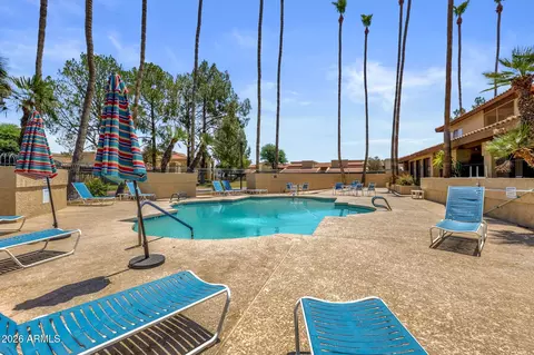 Exterior - 8344 N 21st Dr #I204, Phoenix, AZ 85021 photo 5 of 7