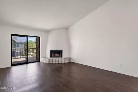 Living - 8344 N 21st Dr #I204, Phoenix, AZ 85021 photo 1 of 3
