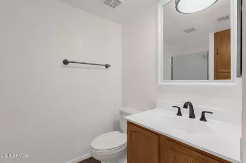 Bath - 8344 N 21st Dr #I204, Phoenix, AZ 85021 photo 1 of 4