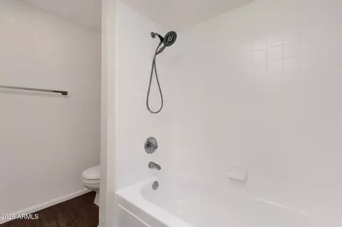 Bath - 8344 N 21st Dr #I204, Phoenix, AZ 85021 photo 3 of 4