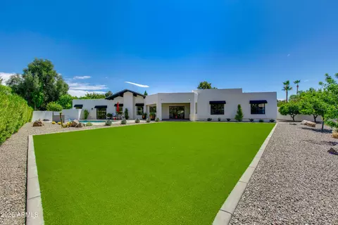Exterior - 2409 E Solano Dr, Phoenix, AZ 85016 photo 6 of 6