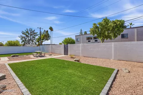Exterior - 233 Ellis Dr, Tempe, AZ 85282 photo 8 of 8