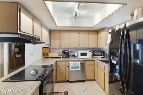 538 E Friar Ave, Apache Junction, AZ 85119 photo 3