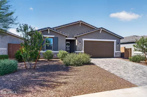 Exterior - 19580 W Edgemont Ave, Buckeye, AZ 85396 photo 2 of 7