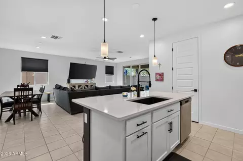 Kitchen - 19580 W Edgemont Ave, Buckeye, AZ 85396 photo 5 of 10