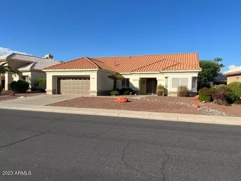 22029 N Golf Club Dr, Sun City West, AZ 85375