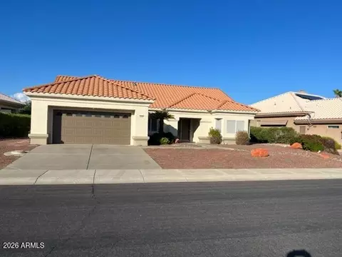 22029 N Golf Club Dr, Sun City West, AZ 85375