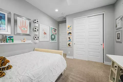 Bedroom - 3251 E Bryce Ln, Phoenix, AZ 85050 photo 6 of 8