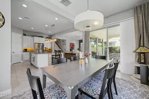 Dining - 3251 E Bryce Ln, Phoenix, AZ 85050 photo 4 of 4