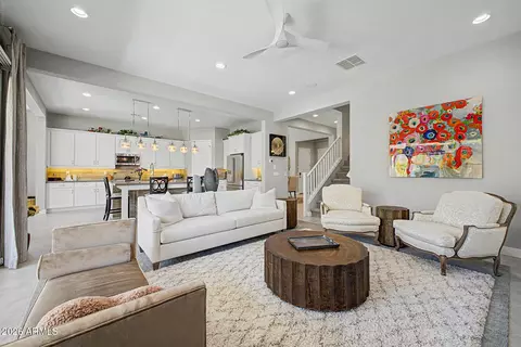 Living - 3251 E Bryce Ln, Phoenix, AZ 85050 photo 4 of 5