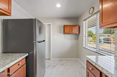 Kitchen - 5618 N 35th Dr, Phoenix, AZ 85019 photo 5 of 6