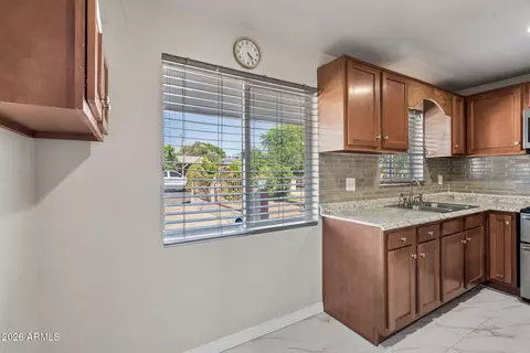 Kitchen - 5618 N 35th Dr, Phoenix, AZ 85019 photo 1 of 6