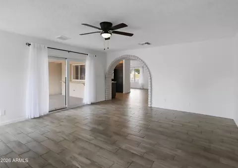 Living - 3749 W Dailey St, Phoenix, AZ 85053 photo 5 of 8