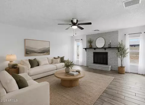 Living - 3749 W Dailey St, Phoenix, AZ 85053 photo 3 of 8