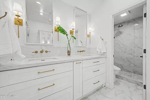 Bath - 3818 E Tanglewood Dr, Phoenix, AZ 85048 photo 1 of 6