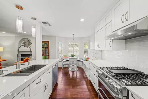 Kitchen - 3818 E Tanglewood Dr, Phoenix, AZ 85048 photo 3 of 3