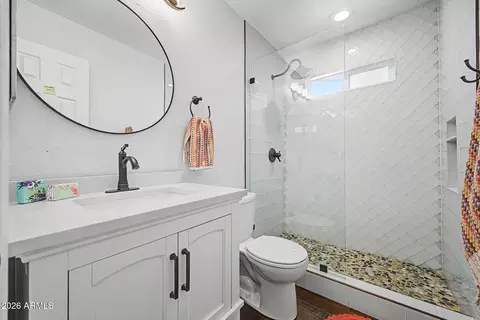 Bath - 3818 E Tanglewood Dr, Phoenix, AZ 85048 photo 5 of 6