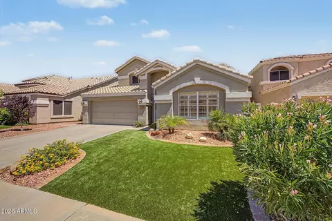 Exterior - 3818 E Tanglewood Dr, Phoenix, AZ 85048 photo 3 of 9