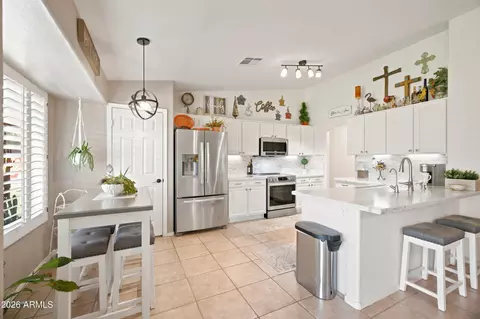 Kitchen - 9300 E Fairfield St, Mesa, AZ 85207 photo 3 of 7