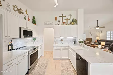 Kitchen - 9300 E Fairfield St, Mesa, AZ 85207 photo 2 of 7