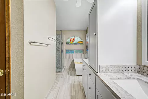 Bath - 4333 E Aliso Cyn, Phoenix, AZ 85044 photo 5 of 6