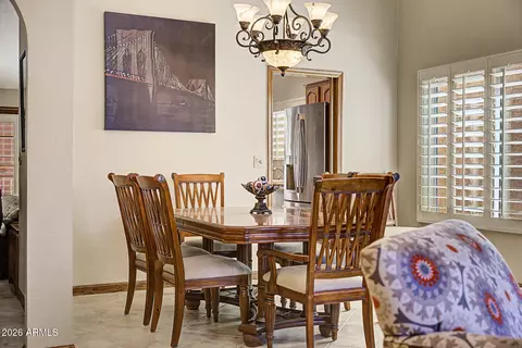 Dining - 4333 E Aliso Cyn, Phoenix, AZ 85044 photo 3 of 5
