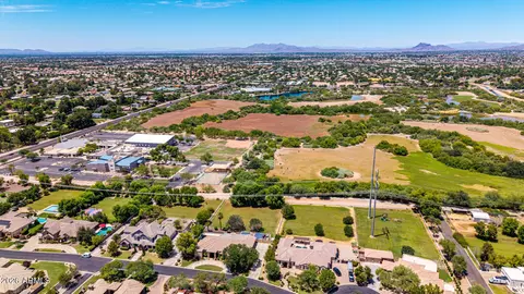View/Area - 2460 E Vaughn Ave, Gilbert, AZ 85234 photo 6 of 13