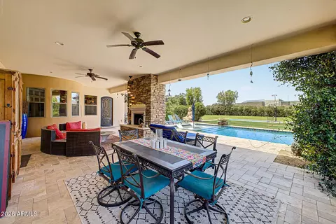 Exterior - 2460 E Vaughn Ave, Gilbert, AZ 85234 photo 7 of 11