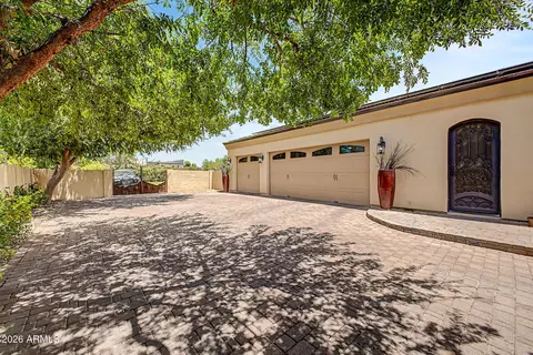 Exterior - 2460 E Vaughn Ave, Gilbert, AZ 85234 photo 4 of 11