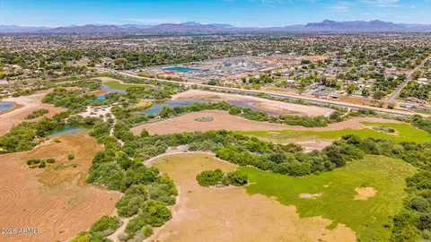 View/Area - 2460 E Vaughn Ave, Gilbert, AZ 85234 photo 7 of 13