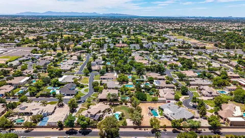 View/Area - 2460 E Vaughn Ave, Gilbert, AZ 85234 photo 5 of 13