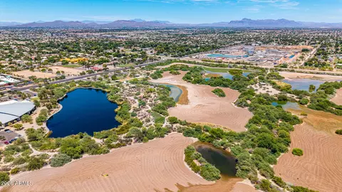 View/Area - 2460 E Vaughn Ave, Gilbert, AZ 85234 photo 8 of 13