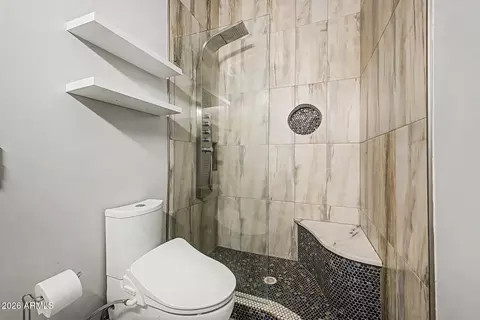Bath - 2460 E Vaughn Ave, Gilbert, AZ 85234 photo 5 of 8