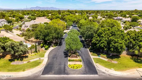 View/Area - 2460 E Vaughn Ave, Gilbert, AZ 85234 photo 3 of 13