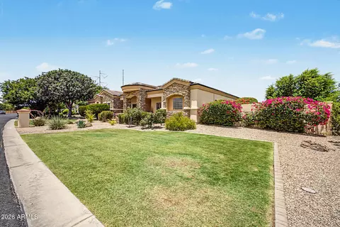 Exterior - 2460 E Vaughn Ave, Gilbert, AZ 85234 photo 2 of 11