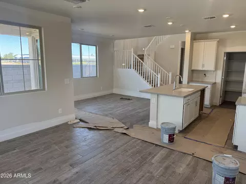 Living - 2279 S Swan Ct, Gilbert, AZ 85295 photo 1 of 1